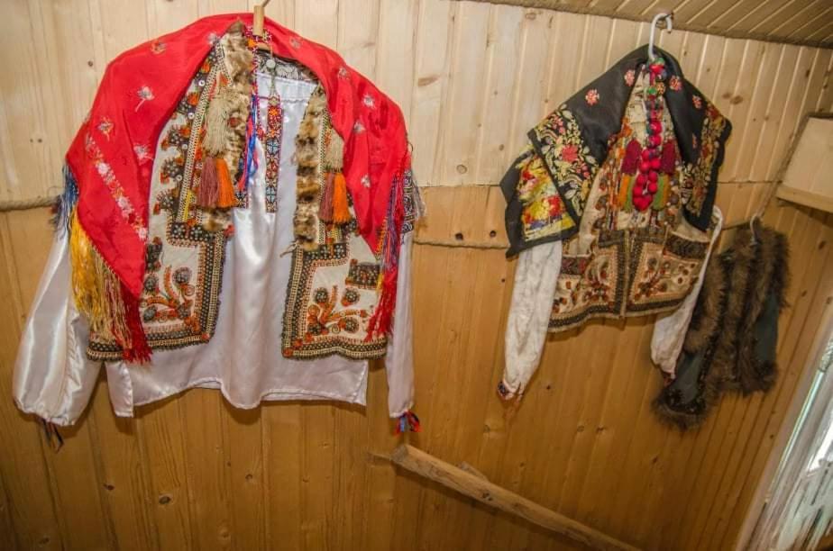 Gostynnyi Dvir U Marichky Hotell Lazeshchyna Exteriör bild