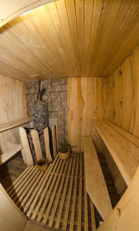Gostynnyi Dvir U Marichky Hotell Lazeshchyna Exteriör bild