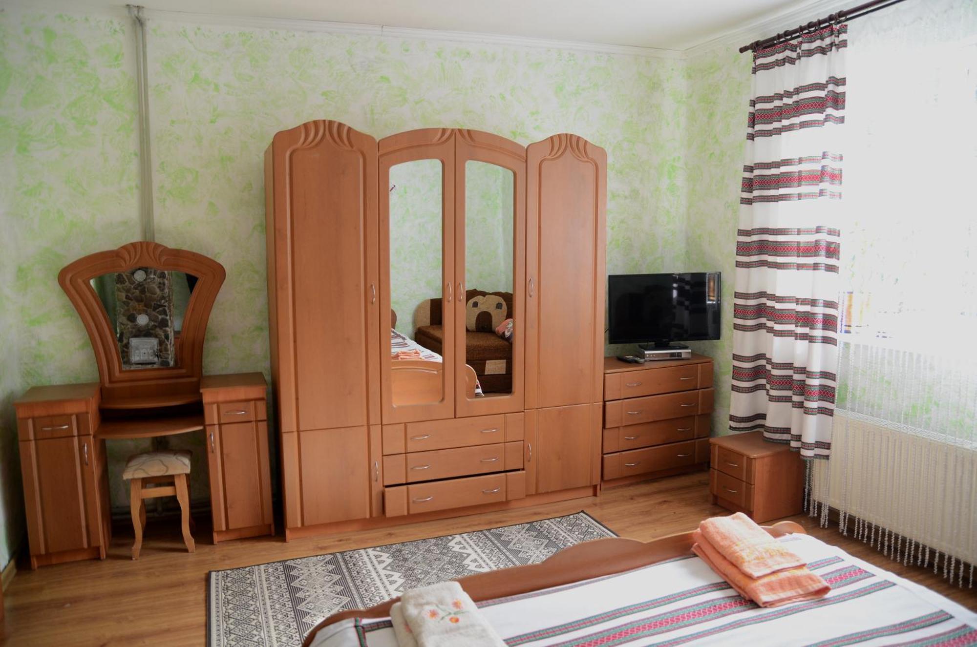 Gostynnyi Dvir U Marichky Hotell Lazeshchyna Exteriör bild