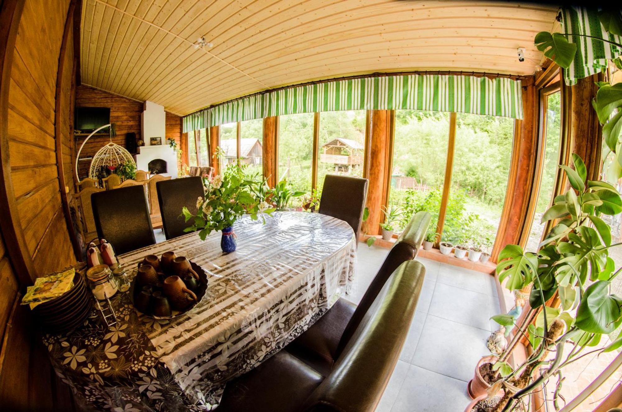 Gostynnyi Dvir U Marichky Hotell Lazeshchyna Exteriör bild