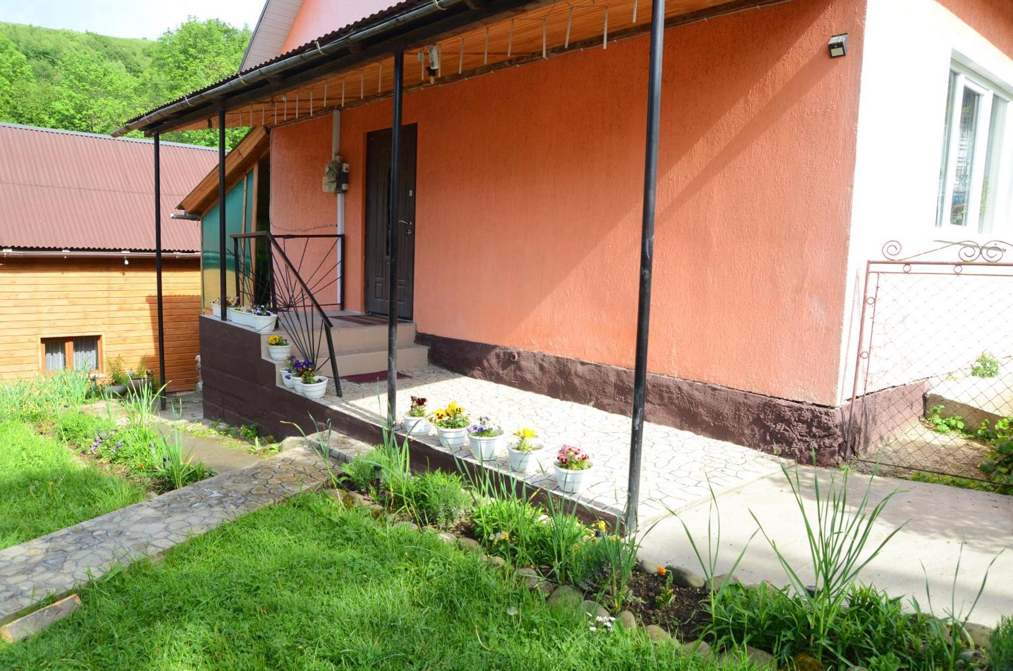 Gostynnyi Dvir U Marichky Hotell Lazeshchyna Exteriör bild