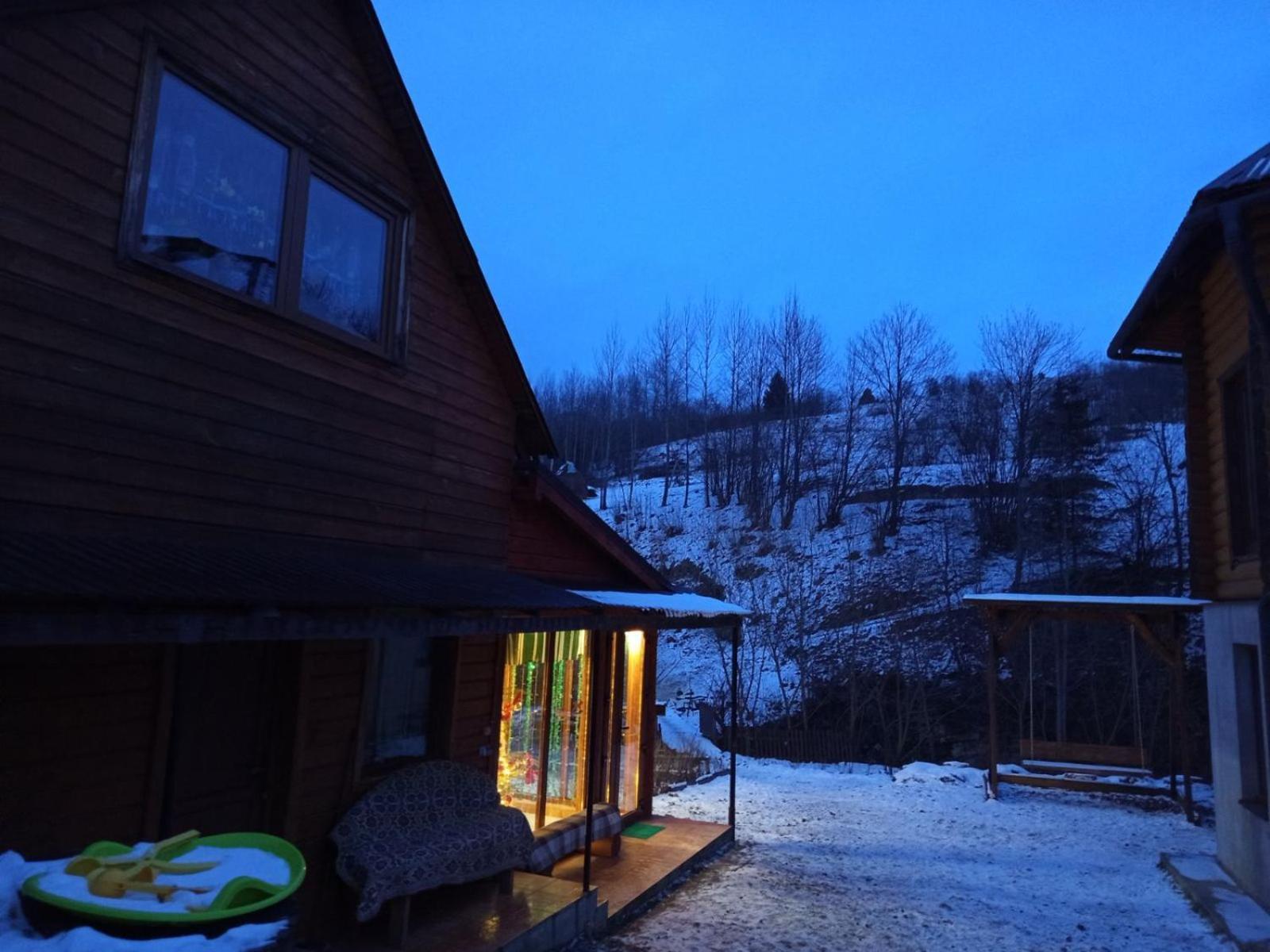 Gostynnyi Dvir U Marichky Hotell Lazeshchyna Exteriör bild