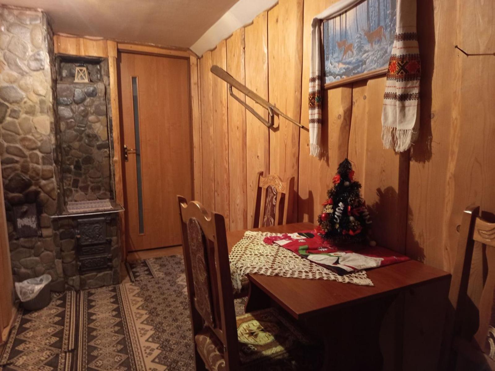 Gostynnyi Dvir U Marichky Hotell Lazeshchyna Exteriör bild