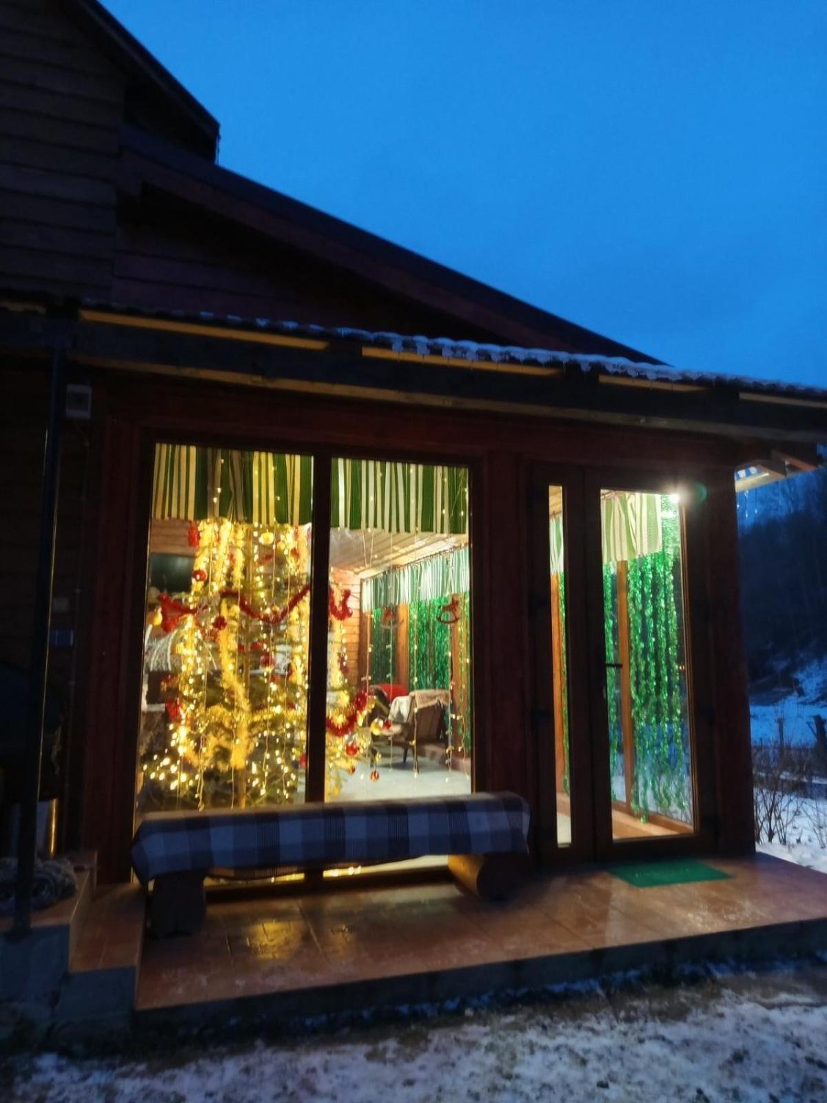 Gostynnyi Dvir U Marichky Hotell Lazeshchyna Exteriör bild